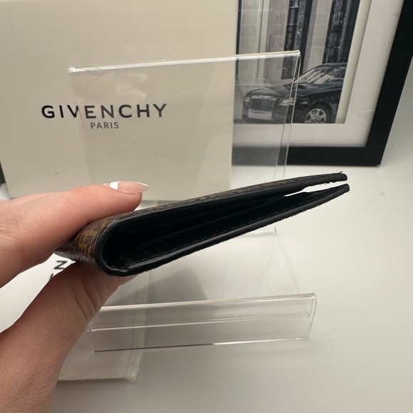 NEW Givenchy Card Holder - Picture 3 of 7